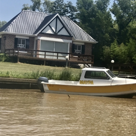 Barco e Casa Estação Fluvial de Tigre Cruzeiro Organizado