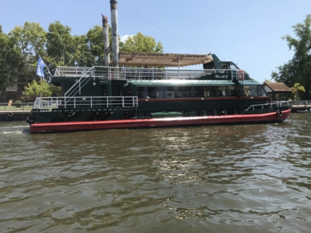 Barco Estação Fluvial de Tigre Cruzeiro Organizado