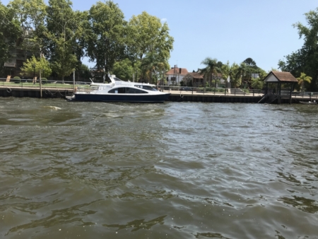 Barco Estação Fluvial de Tigre Cruzeiro Organizado